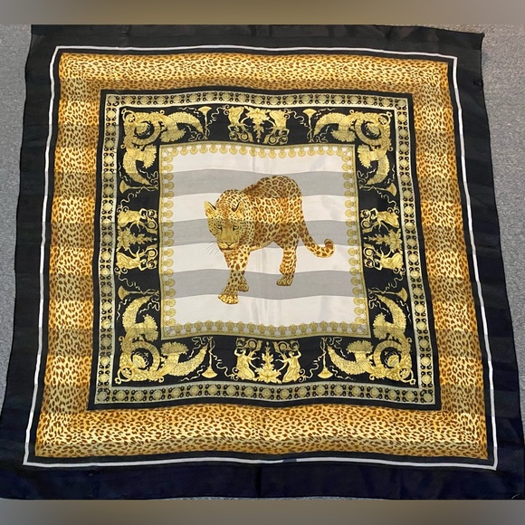 COPY - 🐆 BEAUTIFUL LEOPARD SCARF - Picture 9 of 16